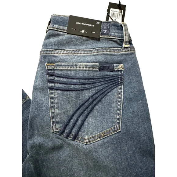 7 For All Mankind Dojo Tailorless Jeans, Size 28. New with flaw. - Picture 13 of 14